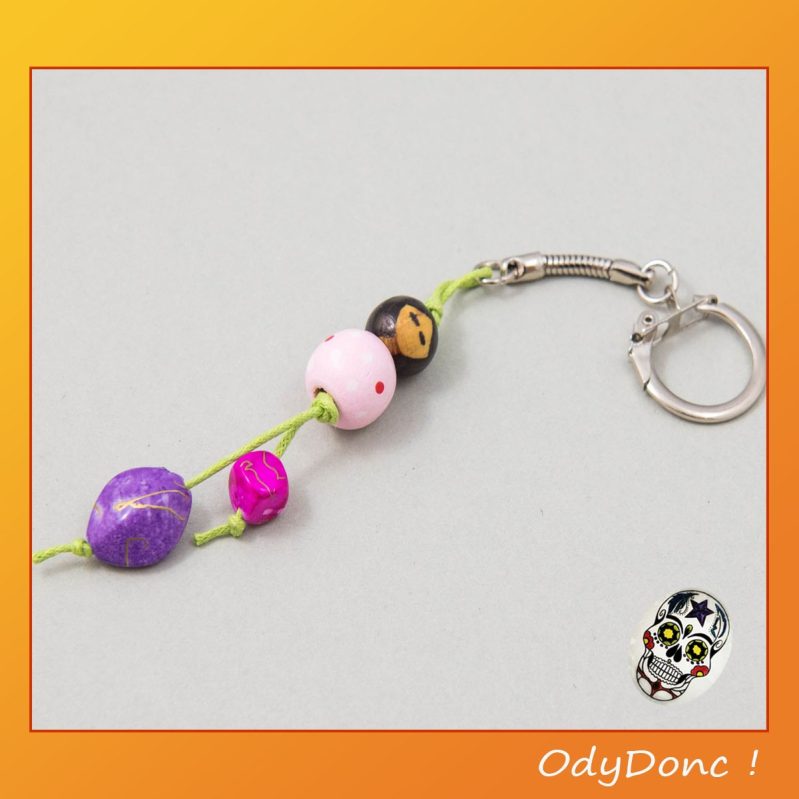 Porte Clés Kokeshi Thème Personnage Perles en Bois